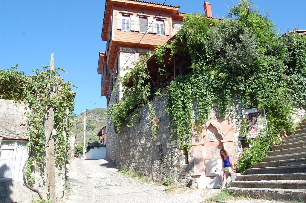 Altin Cesmeli Konak Hotel Altınoluk Exterior foto