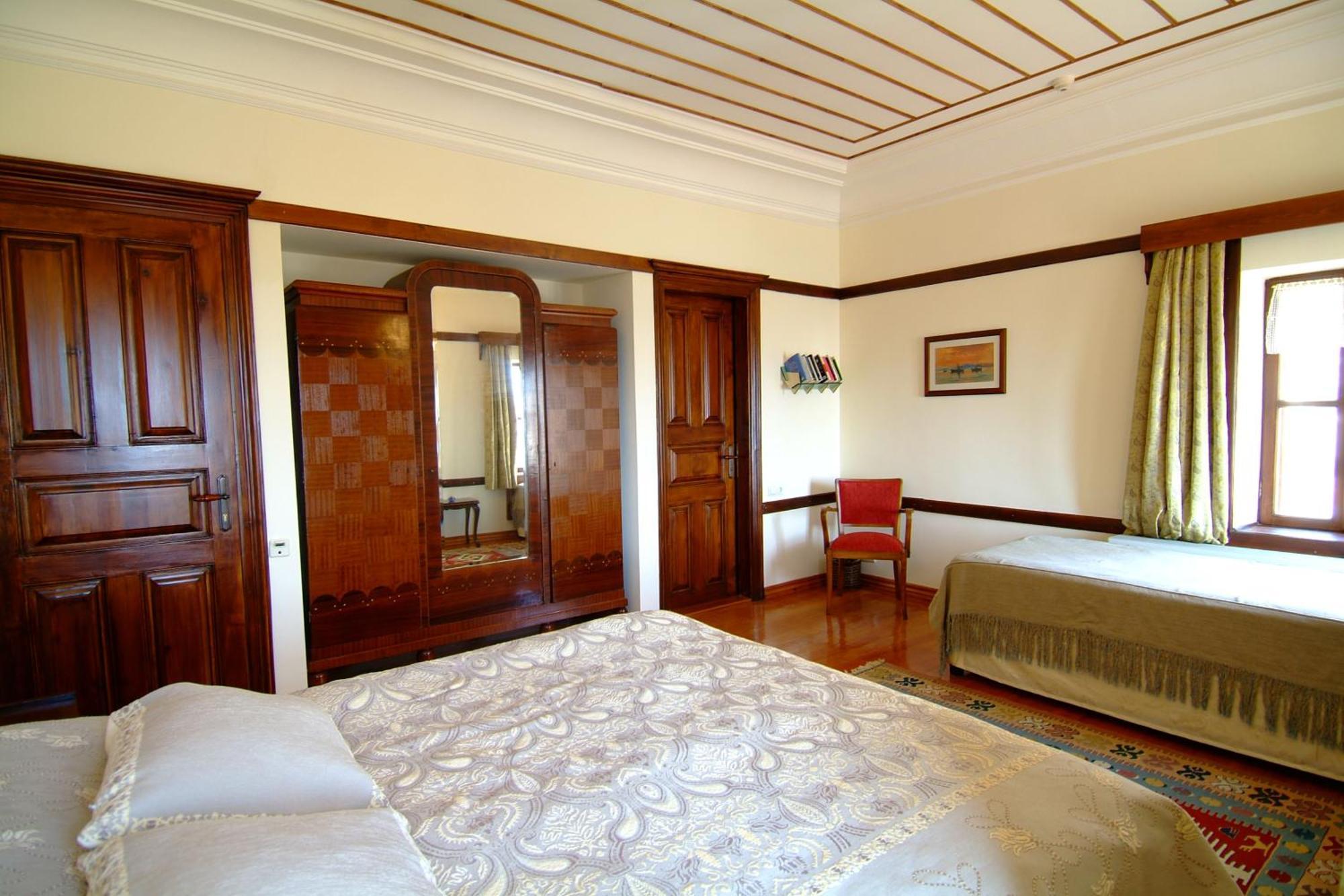 Altin Cesmeli Konak Altınoluk Exterior foto