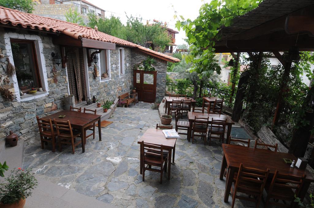 Altin Cesmeli Konak Altınoluk Exterior foto