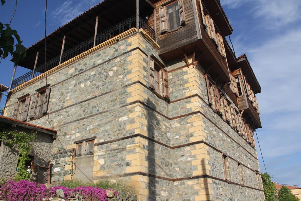 Altin Cesmeli Konak Altınoluk Exterior foto