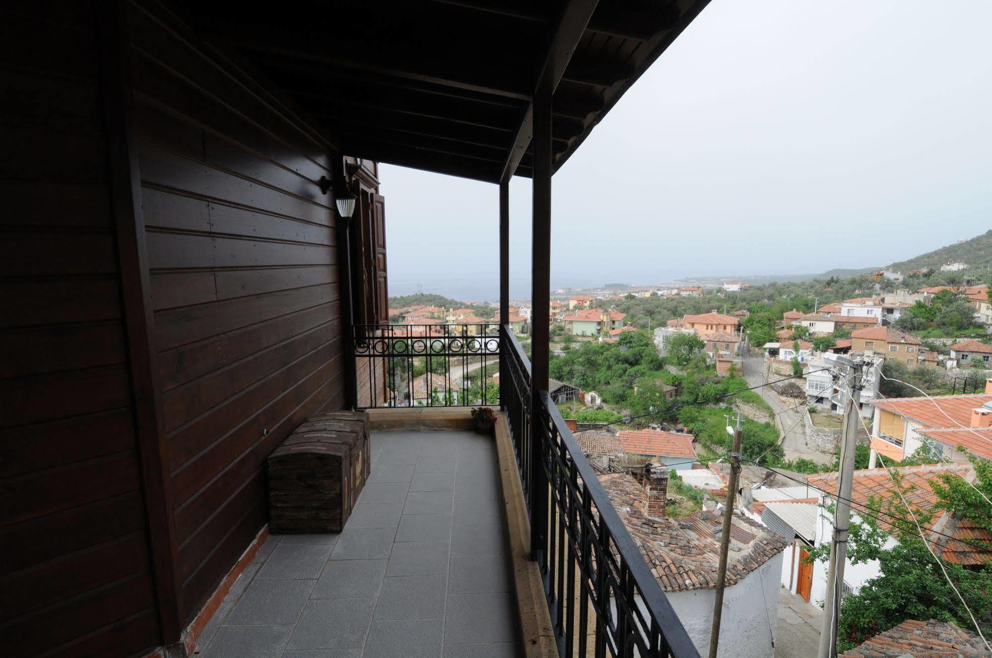 Altin Cesmeli Konak Altınoluk Exterior foto