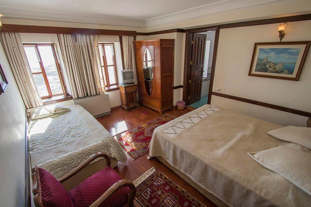 Altin Cesmeli Konak Altınoluk Exterior foto