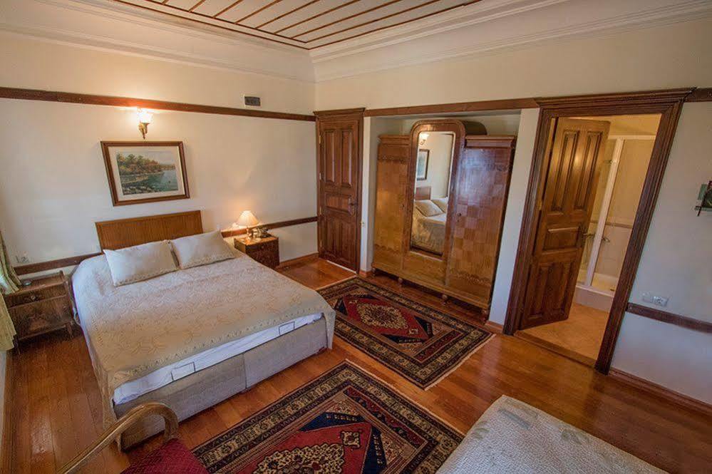 Altin Cesmeli Konak Altınoluk Exterior foto